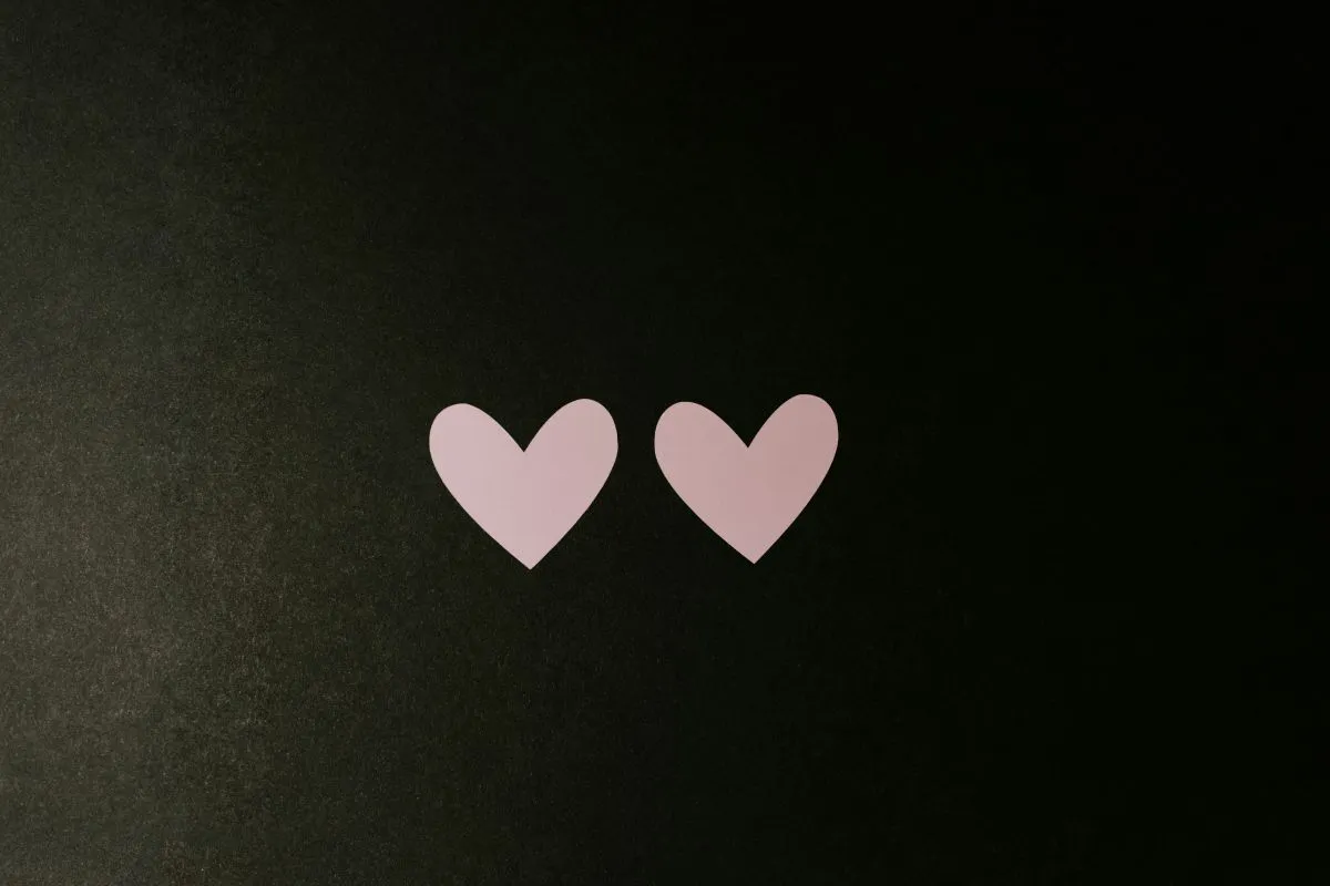 Amour à distance : Rituels et points de contact qui renforcent la confiance
