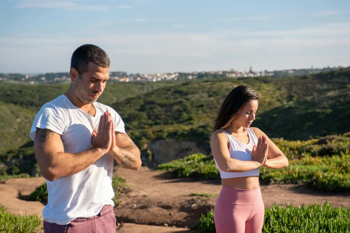 La pleine conscience pour les couples : des rituels simples pour se sentir plus proches